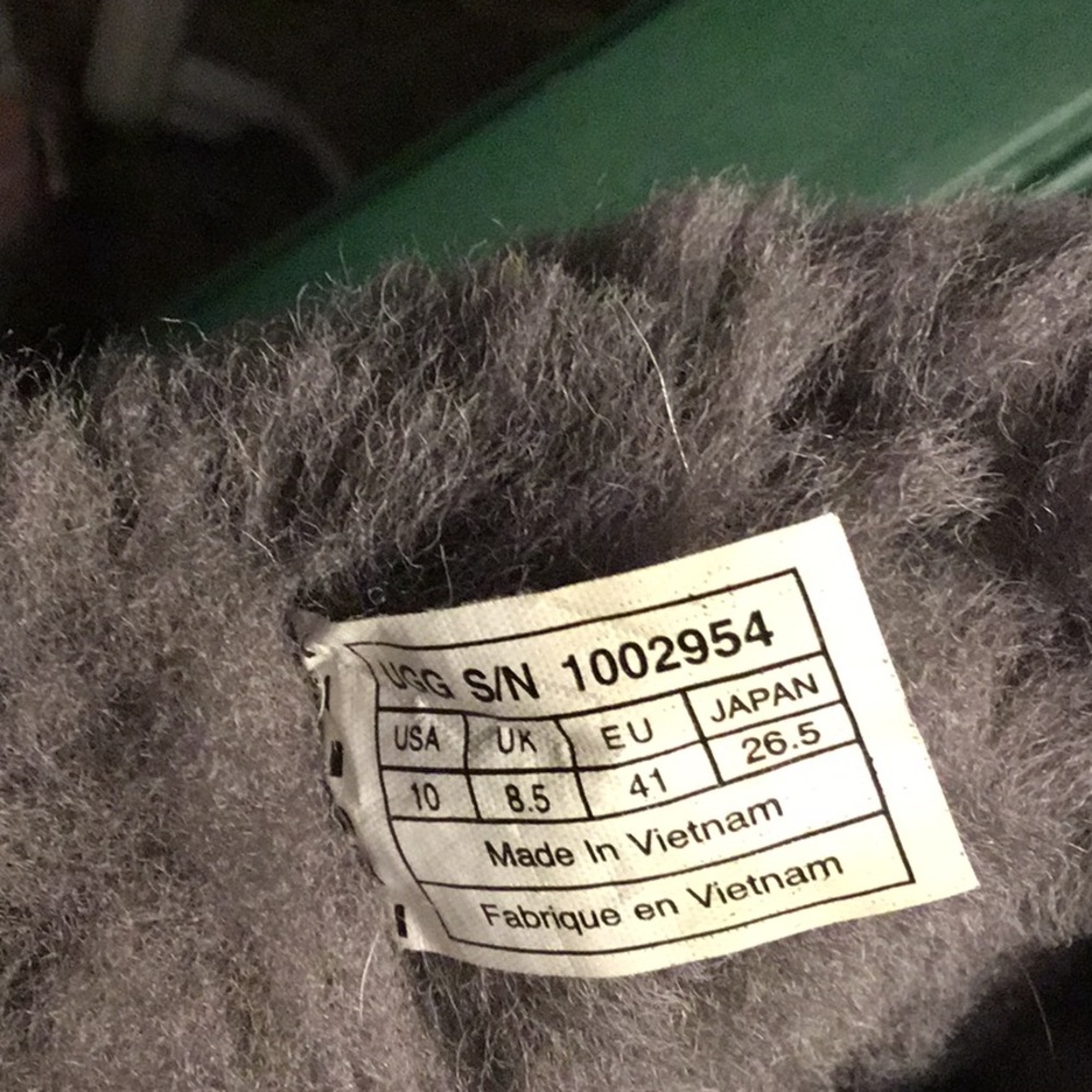 Ugg Gray Shoes with bow at the back Size 10 $150 - Picture 11 of 11